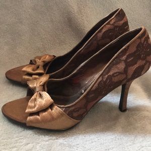 NWOB Brown fabric Rampage heels